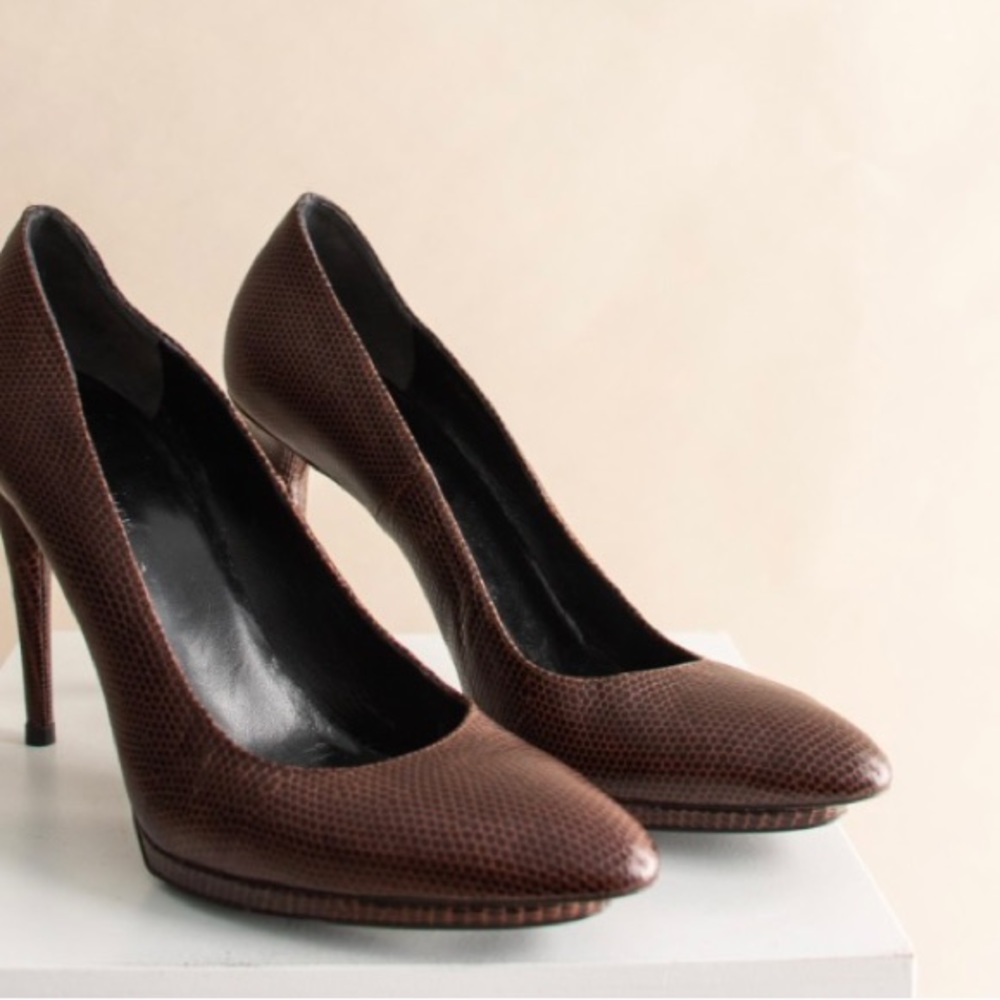Balenciga emboss pumps- 36